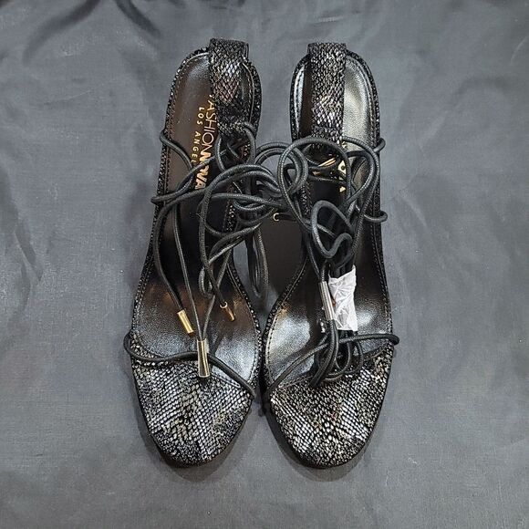 BRAND NEW FASHION NOVA REPTILE SPRINT STRAPPY WRAP LACE-UP HEEL SANDAL - Picture 4 of 15